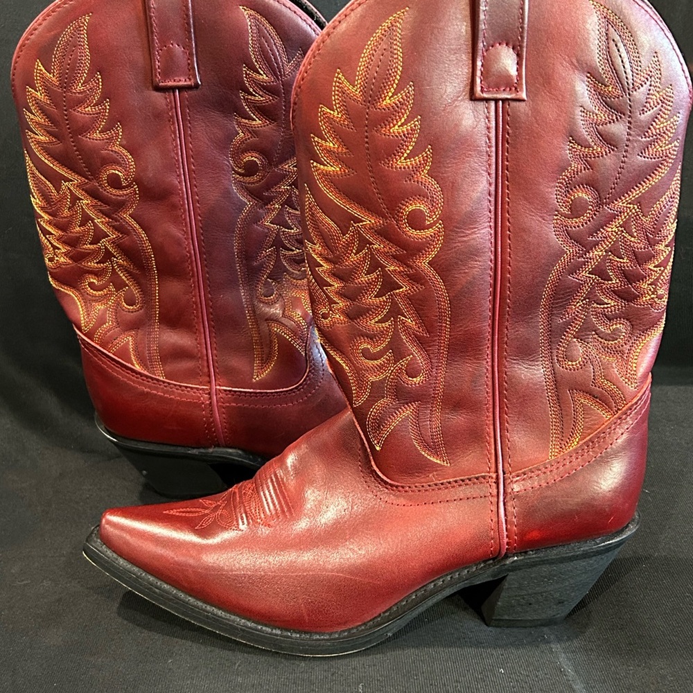 Laredo Burgundy Heeled Western Boots